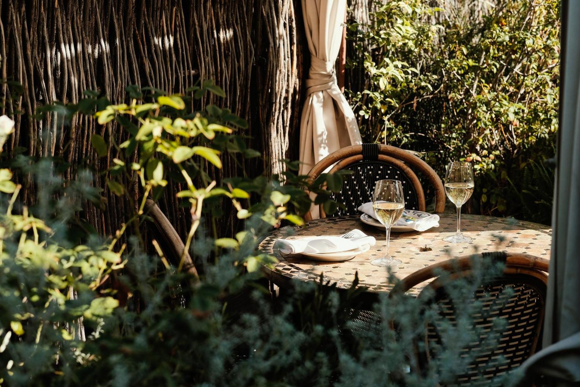 Отель Petit Ermitage (Adults Only) Лос-Анджелес Экстерьер фото